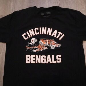Cincinnati Bengals NFL Team Apparel Black Graphic T Shirt Men's Size Medium
